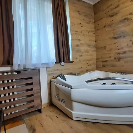 Stan Na Dan D Lux Jacuzzi 公寓 克拉古耶瓦茨