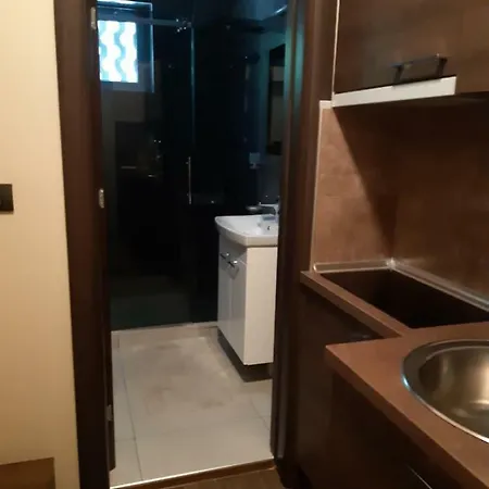 Stan Na Dan D Lux Jacuzzi * 克拉古耶瓦茨