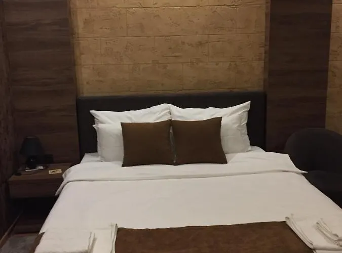 Stan Na Dan D Lux Jacuzzi * Kragujevac